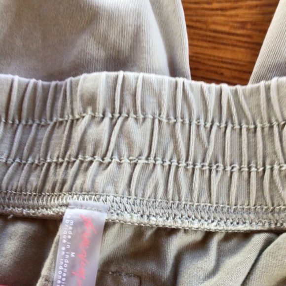 FP Movement by Free People Hot Shot Crossover Set in Sage Stone in M NWT - Picture 8 of 9